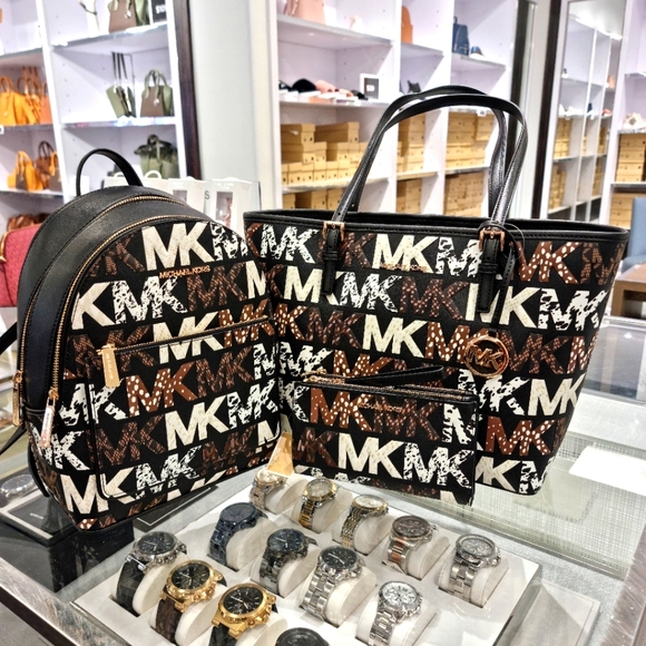 Michael Kors Handbags - Michael Kors 3 Piece Bundle